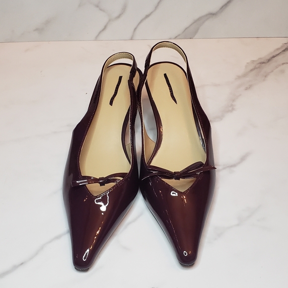 Ann Taylor NWOT Mini Bow Slingback Pointy Toe Kitten Heel Pumps Cranberry - Picture 2 of 6